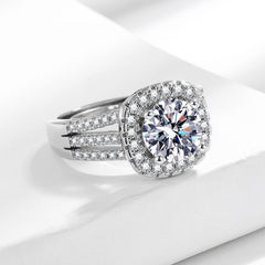 2 Carat Cubic Zirconia Adjustable Ring - Hypoallergenic & Lightweight in S925