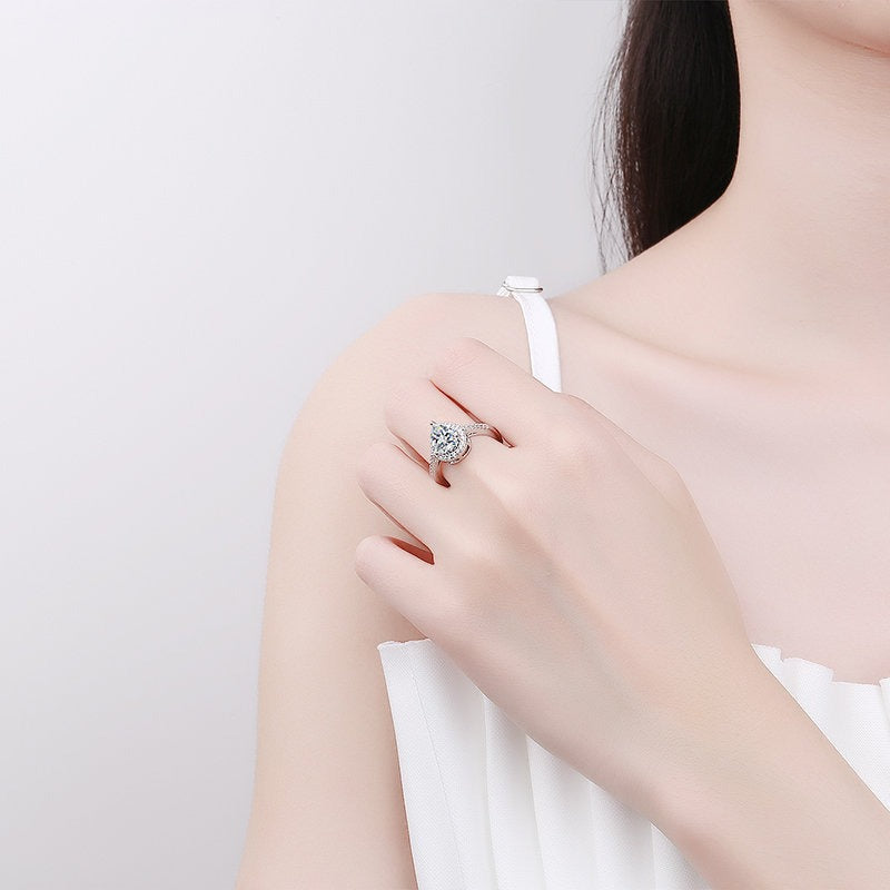 Adjustable 2-Carat Teardrop Zircon Women's Ring - 3.4g, Intricate Accents