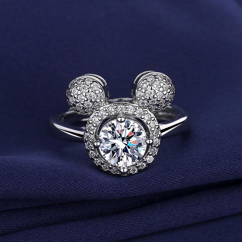 Anillo ajustable de moissanita apilable de 1 quilate: detalles pavé y estilo minimalista.