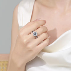 2 Carat Cubic Zirconia Adjustable Ring - Hypoallergenic & Stackable