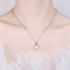 Elegant 2 carat moissanite necklace for women
