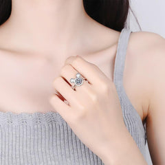 Anillo ajustable de moissanita apilable de 1 quilate: detalles pavé y estilo minimalista.